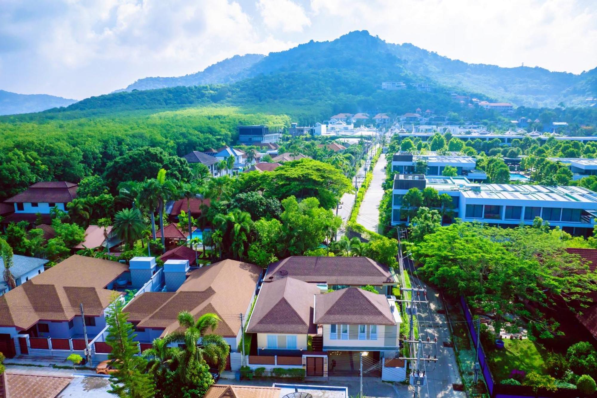Phuket Kana International Hotel普吉岛卡娜国际酒店 Rawai Exterior photo