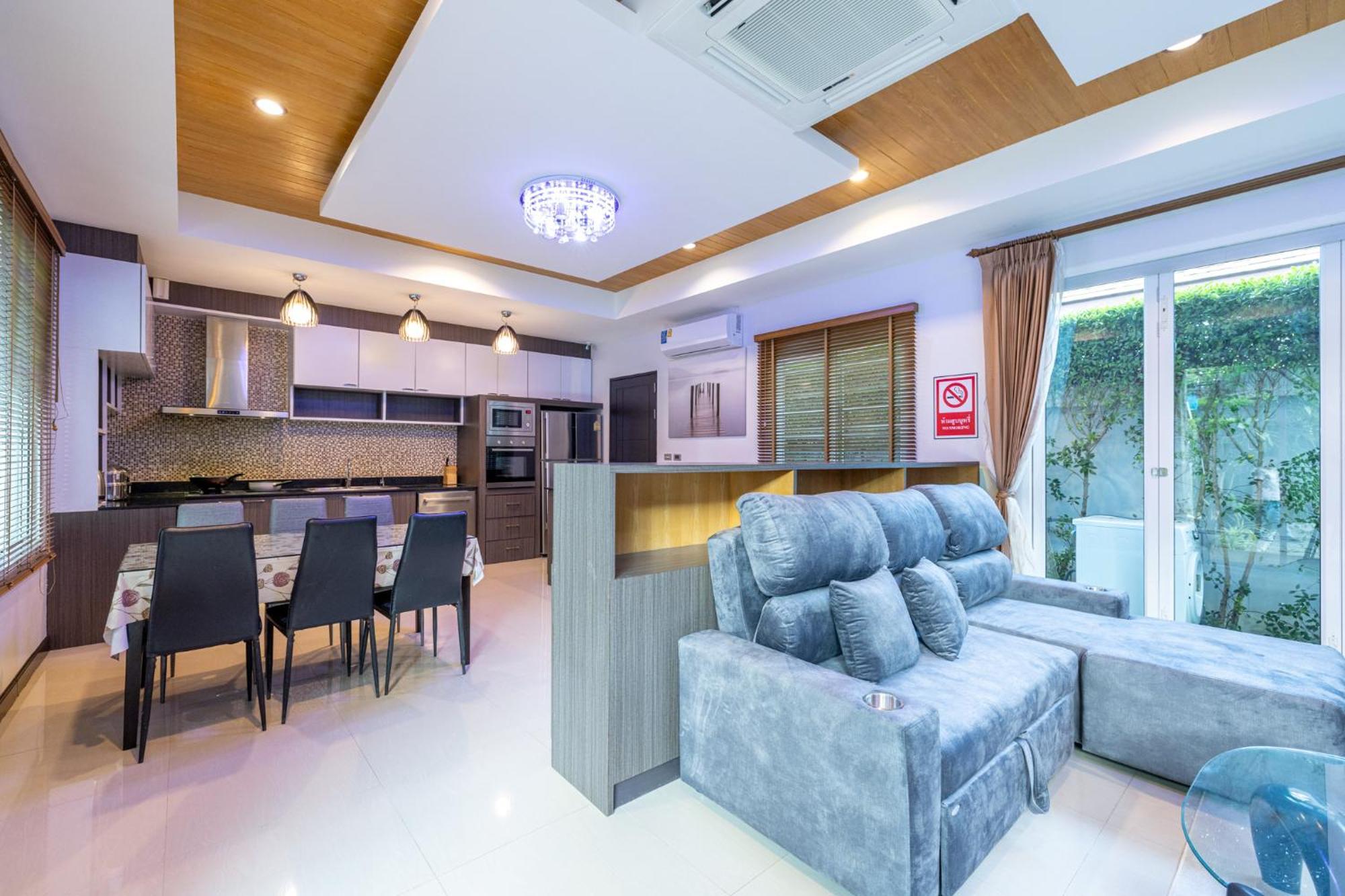 Phuket Kana International Hotel普吉岛卡娜国际酒店 Rawai Exterior photo